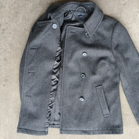 Tommy Hilfiger | 🌺 HOST PICK 🌺
Men’s Gray Pea Coat Sz Large. NWOT - Picture 4 of 8